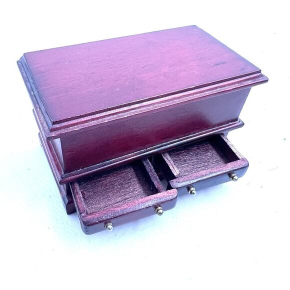 Vintage Wooden Bench Chest Lifting Seat & Blanket Dollhouse Miniature 1:12 - Picture 4 of 7